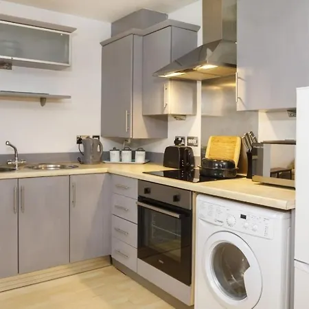 Olympian Court 2 Bed Apartment York